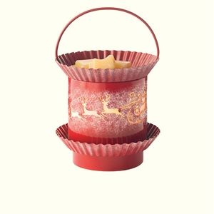 SALE!! NWB Santa's Sleigh Holiday Illumination Fragrance Warmer